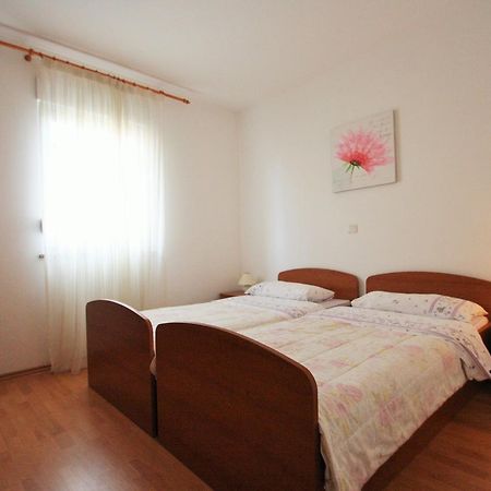 Apartment Bilic With Balcony Poreč Buitenkant foto