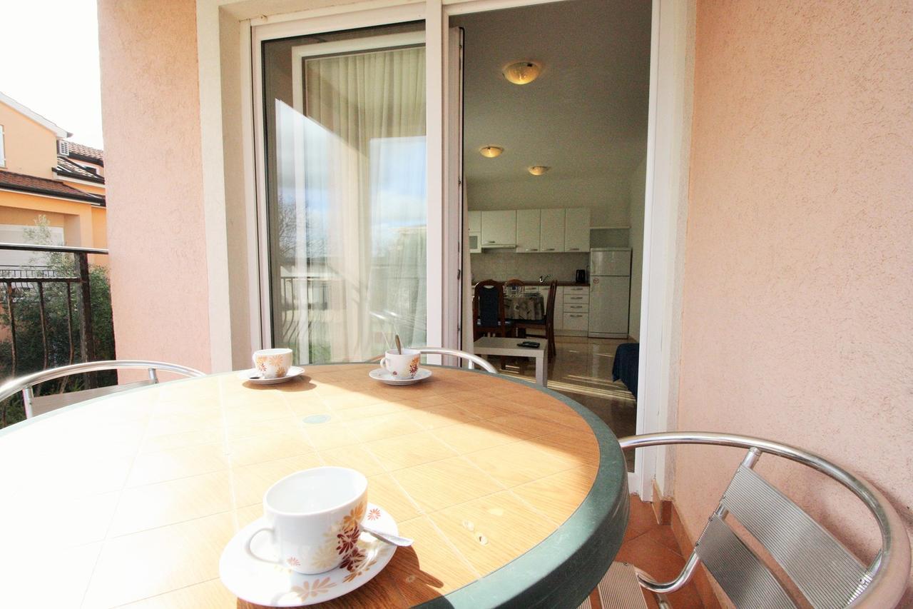 Apartment Bilic With Balcony Poreč Buitenkant foto