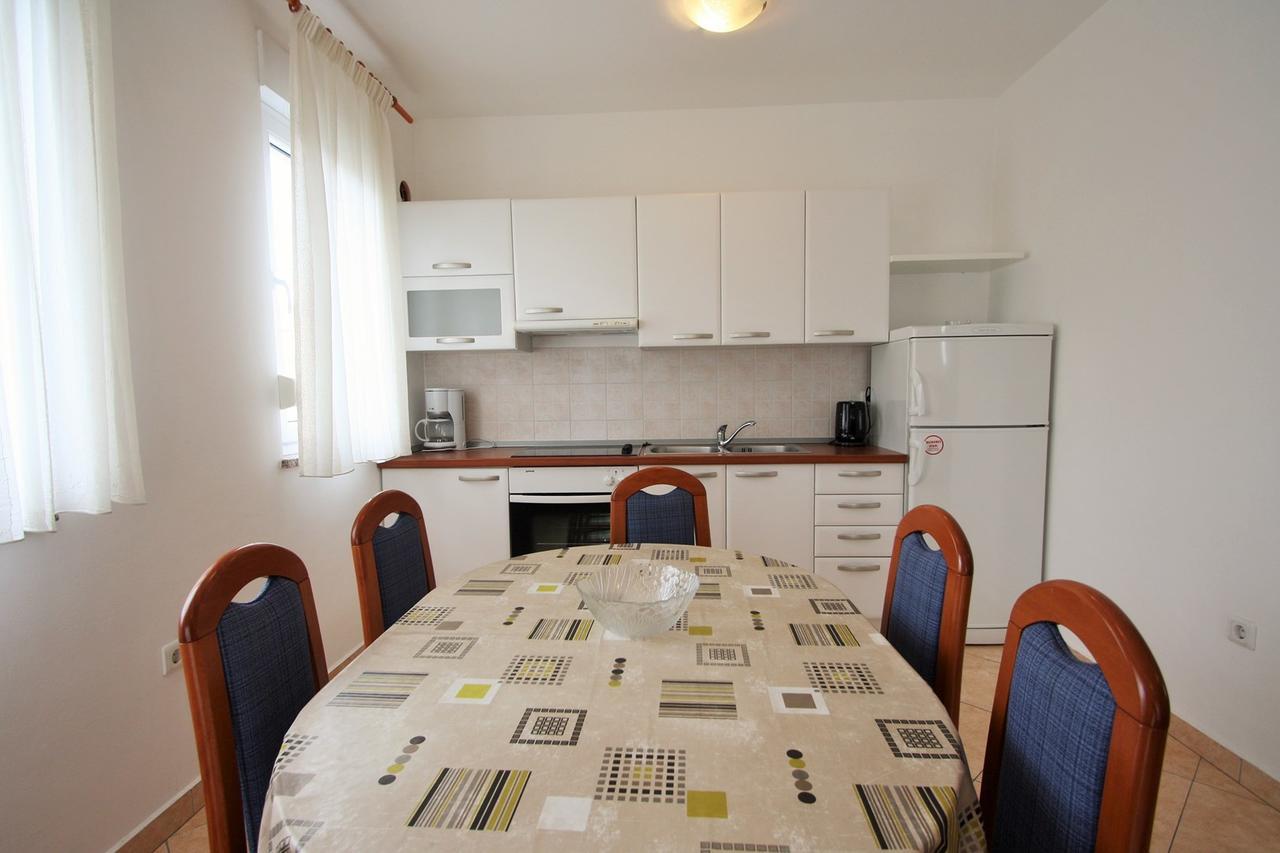 Apartment Bilic With Balcony Poreč Buitenkant foto
