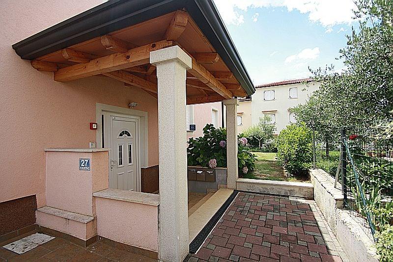 Apartment Bilic With Balcony Poreč Buitenkant foto